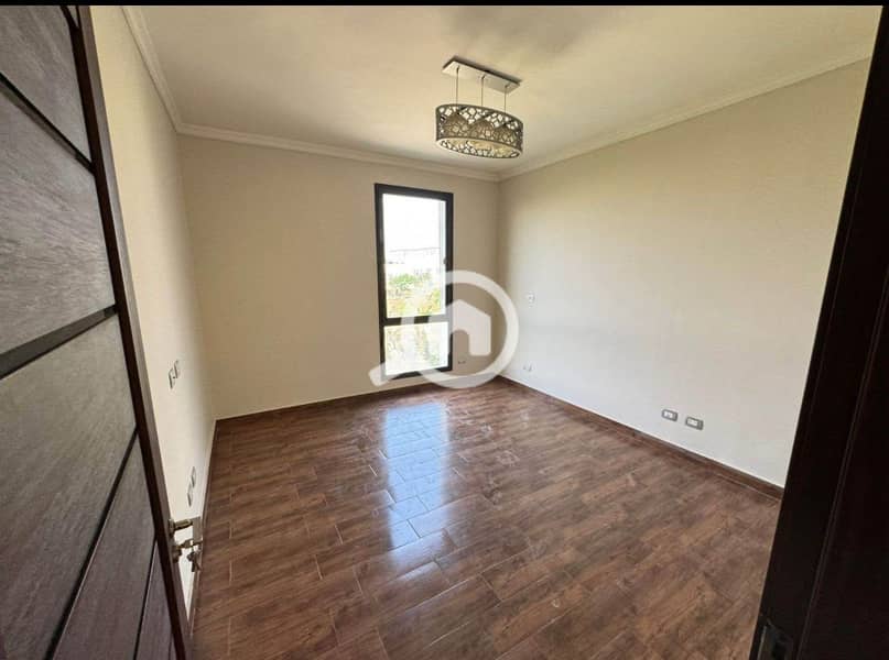 10 bb1e3335-eef8-4cdf-b397-e064def5608e. jpeg