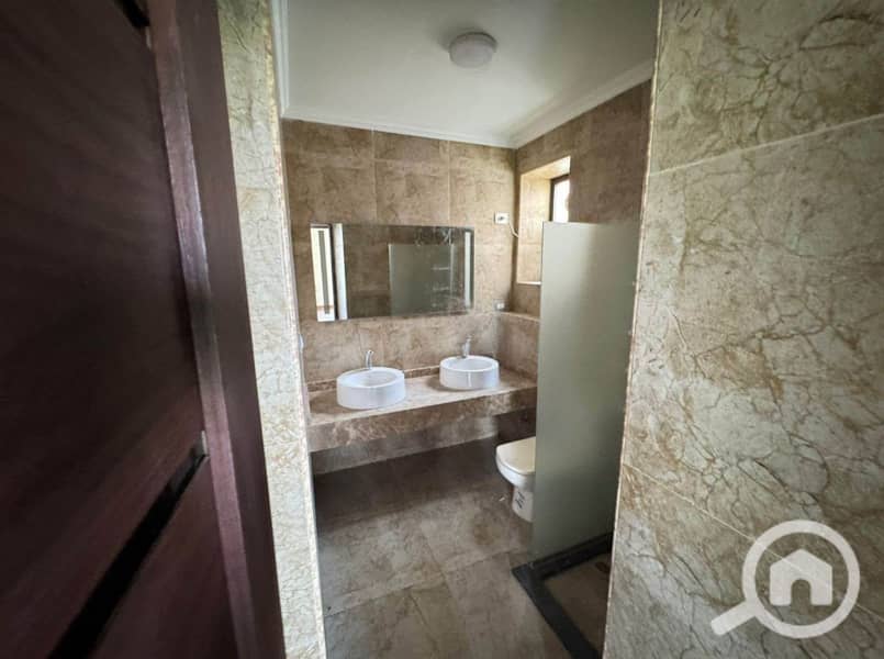 13 59639aee-f292-410f-bc6d-e75c18d4fffd. jpeg