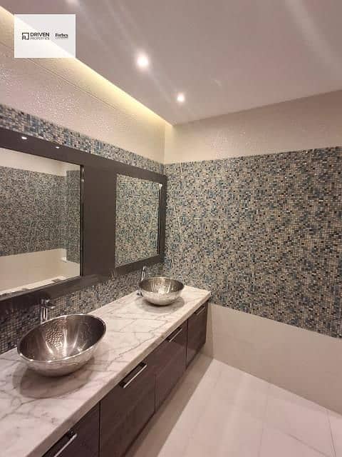 10 aefbee2c-09f5-423a-bb25-37b812760646. jfif. jpg