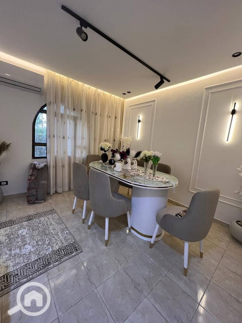 5 8a63c5d9-9469-41a6-8b63-2ef872e77115. jpeg