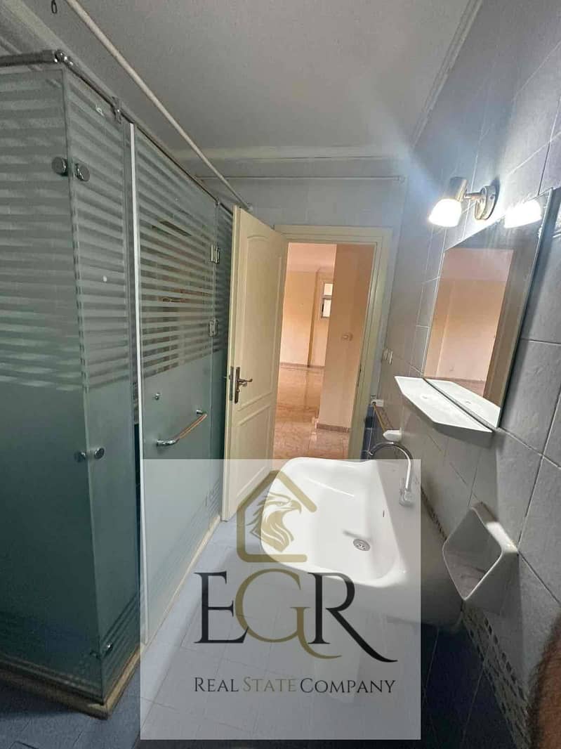 5 d182615f-35cf-4df4-82d4-7cefc6a2c1d8. jpg