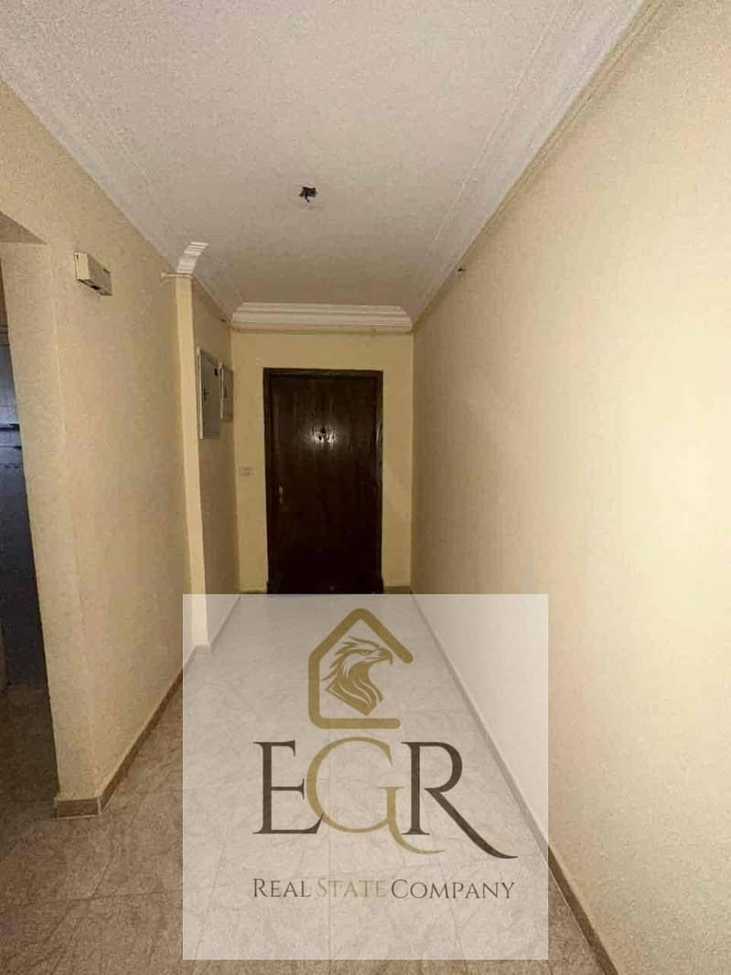 10 ff329441-2c24-42d7-9788-e68f6733f33c. jpg