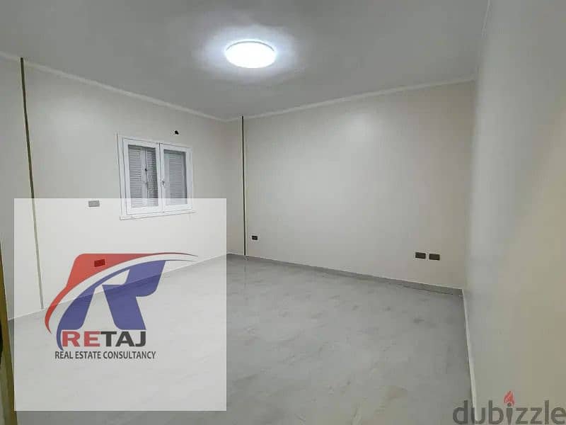 2 b12e39b6-3ebf-4f34-b619-7174936d5ca3. jpg