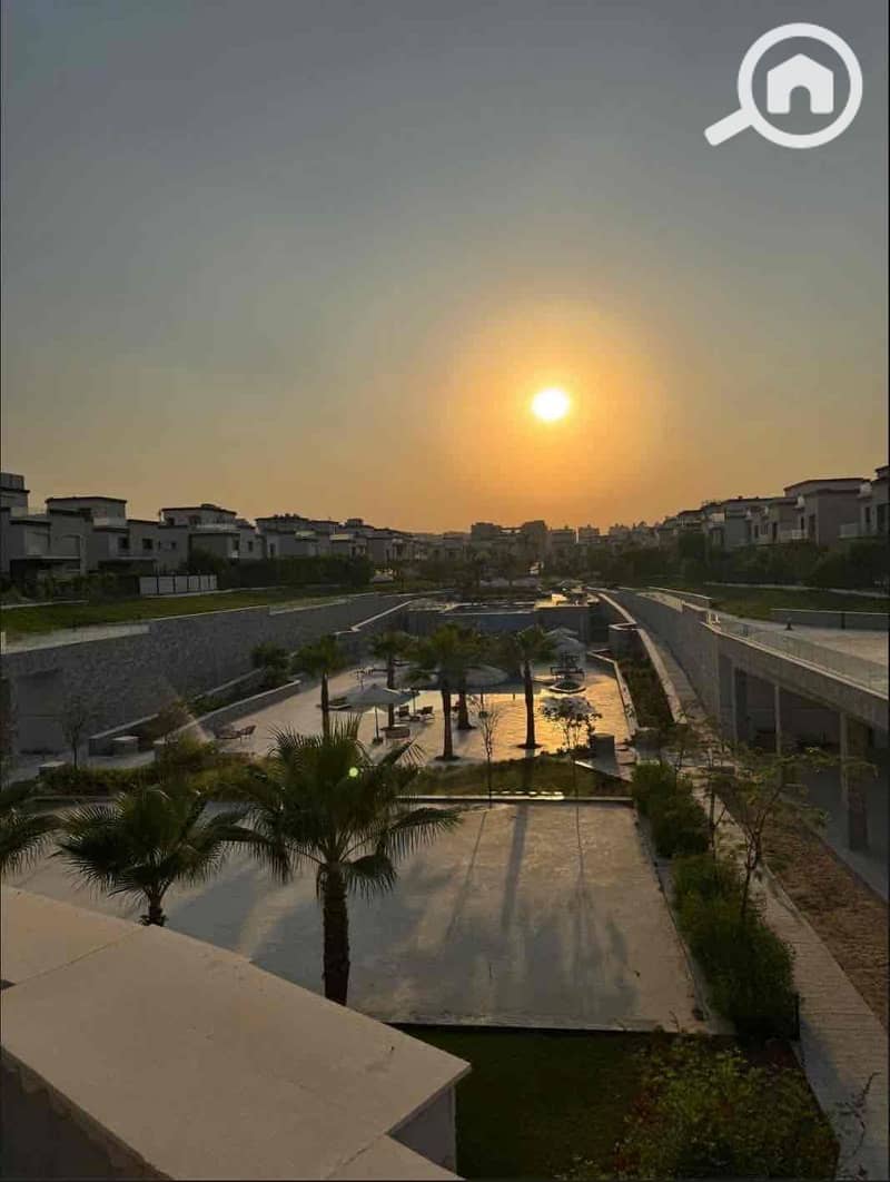 10 d7ec8a89-38e0-4b7f-843f-1cfe69eb6a50. jpg