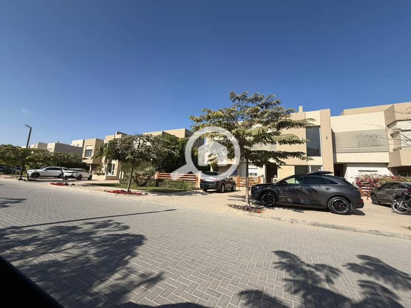 4 00a0dab5-651a-4522-a6bf-65ade22d03c3. jpeg