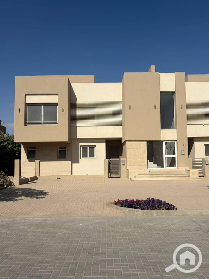 13 46007762-05d4-4460-9c38-38b9708bc8dc. jpeg