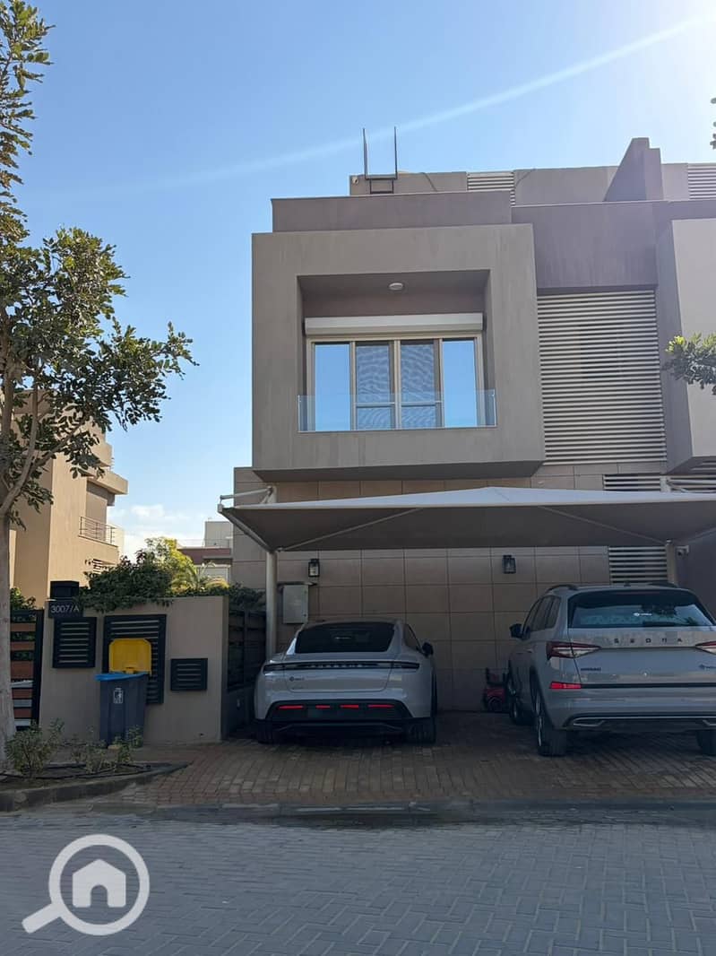 11 255ec34a-31a4-44fb-86c0-21a64a2ee229. jpeg