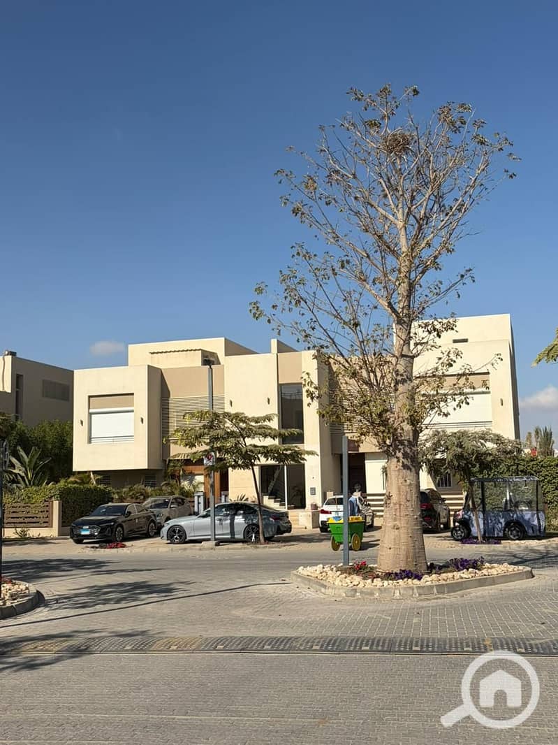 12 306adafd-6a19-4821-a00d-f65821236037. jpeg