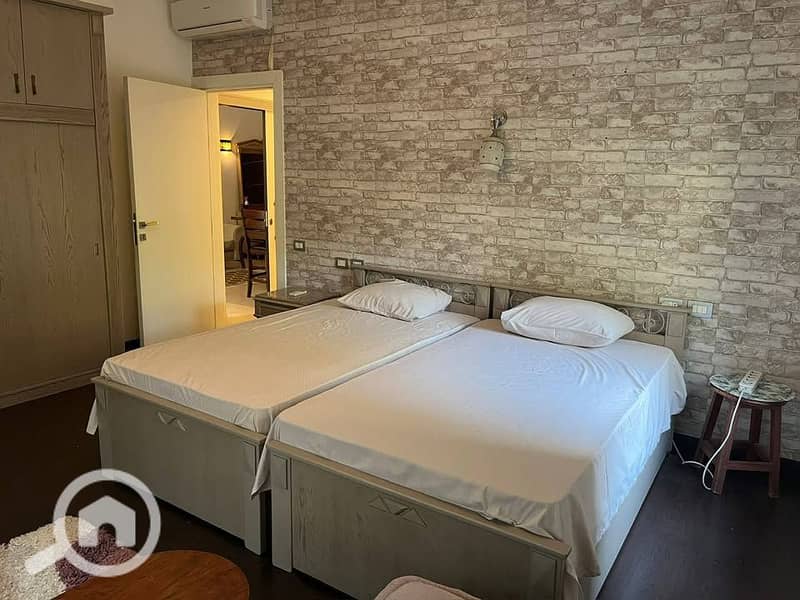 5 603085369_4191083434468548_1593209354302665115_n. jpg