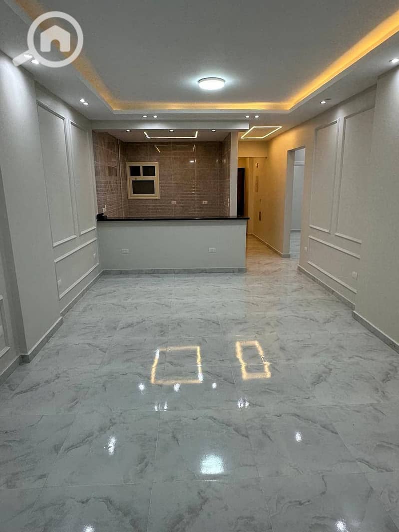 2 photo_5886765408528829576_y. jpg