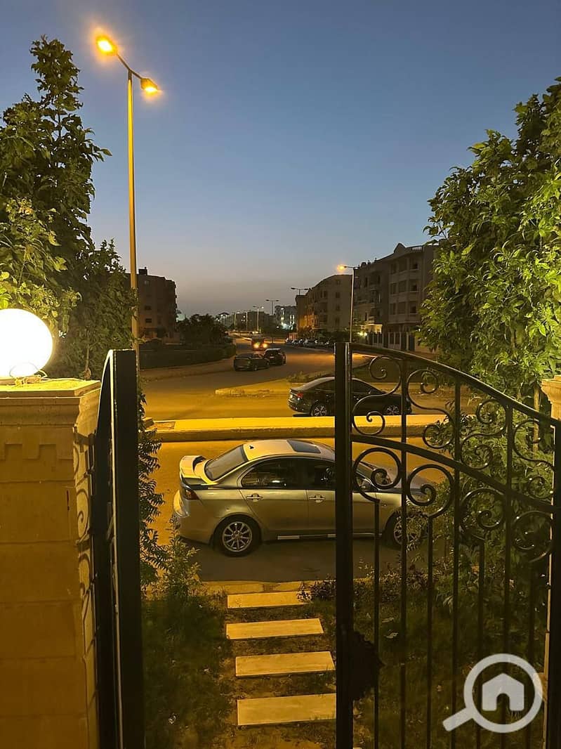 4 photo_5886765408528829583_y. jpg