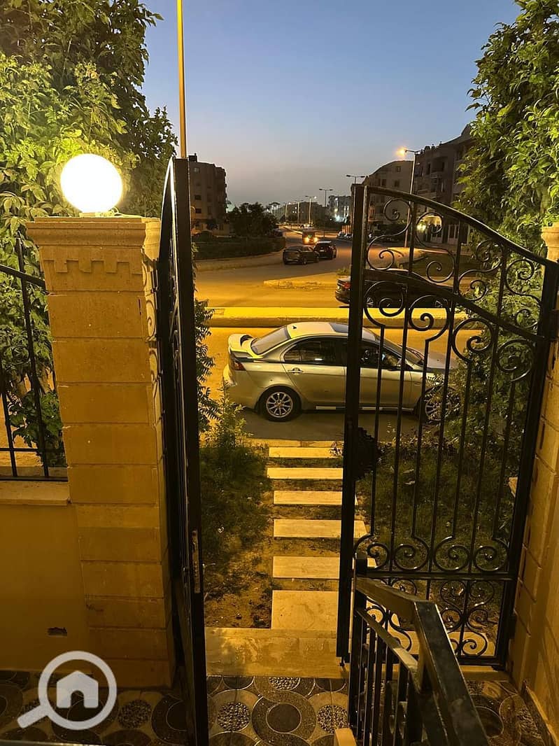 5 photo_5886765408528829581_y. jpg