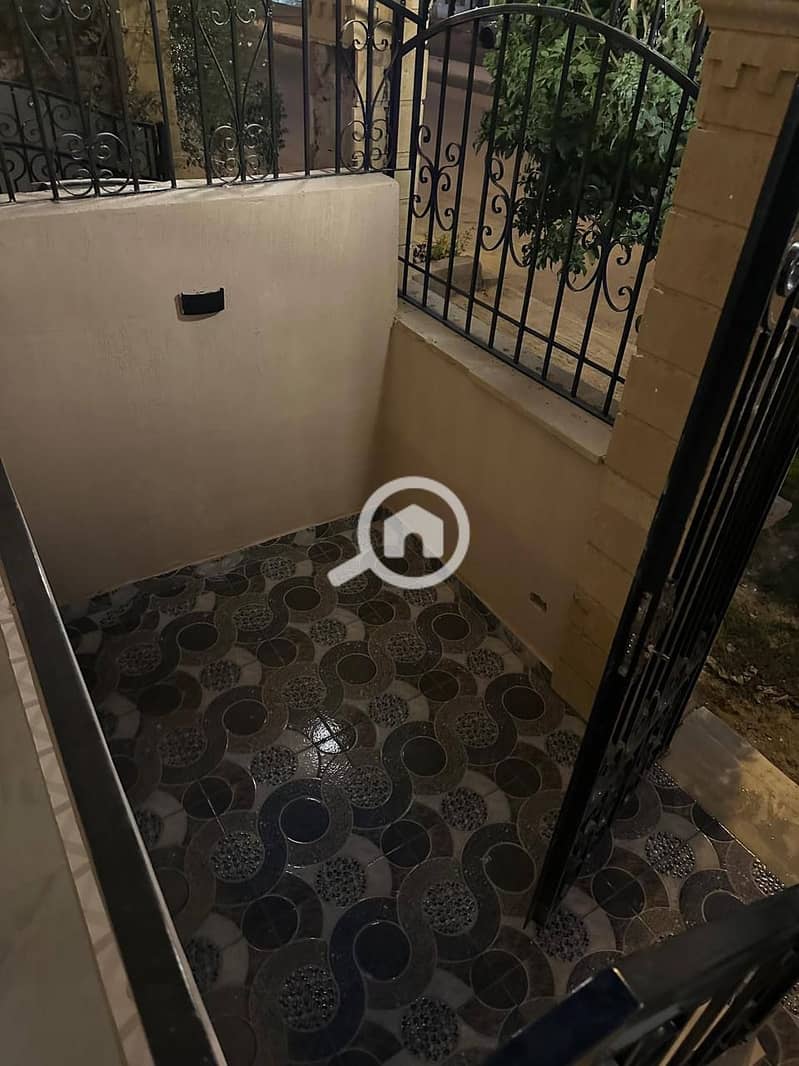 6 photo_5886765408528829582_y. jpg