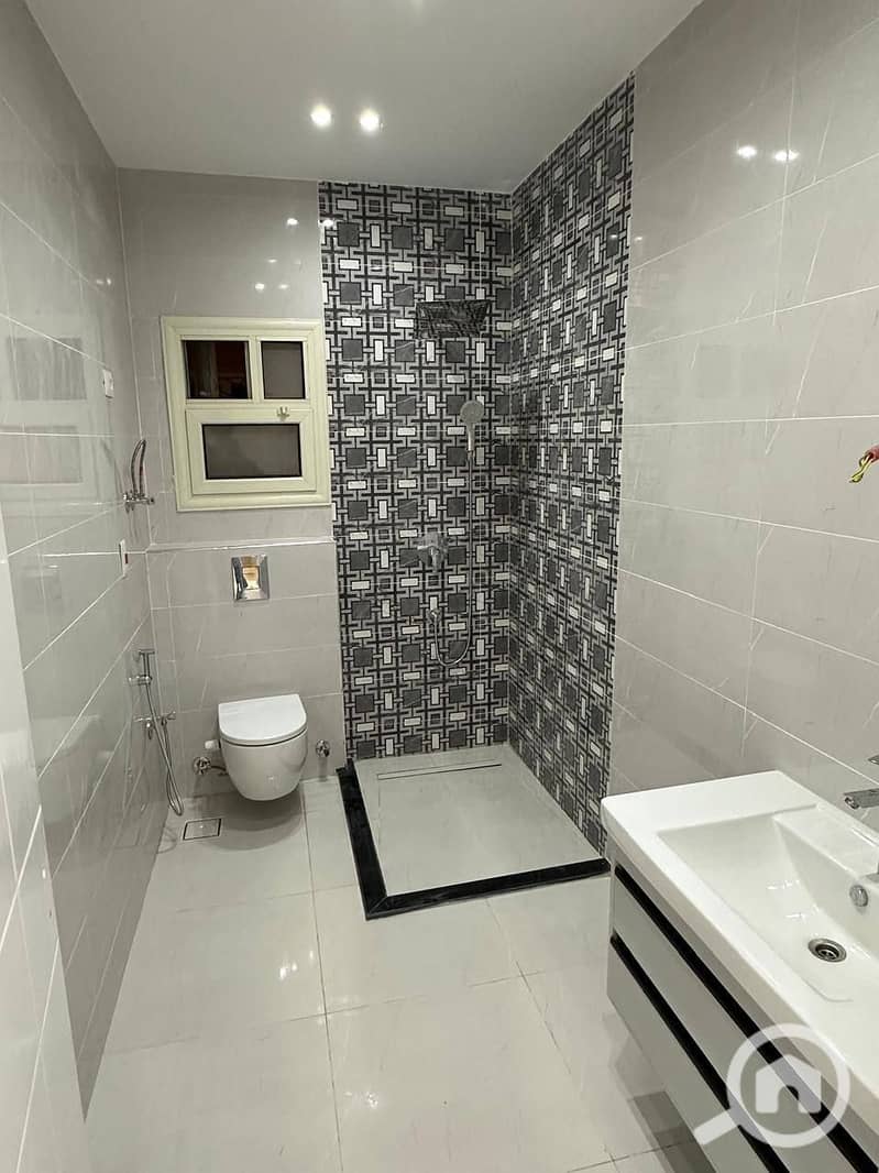 10 photo_5886765408528829577_y. jpg