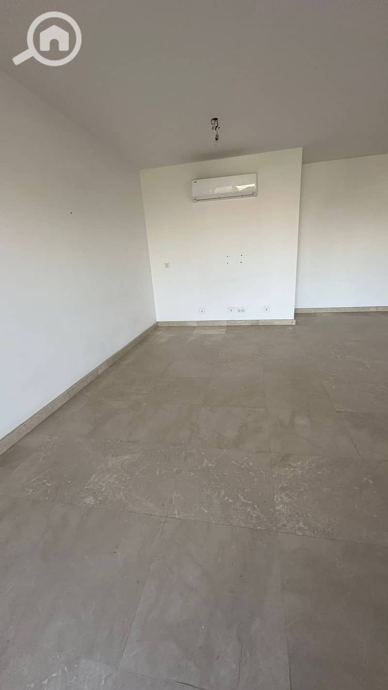 2 3f71c8d4-9ee3-4130-96cc-9fdfc47f8a12. jpg