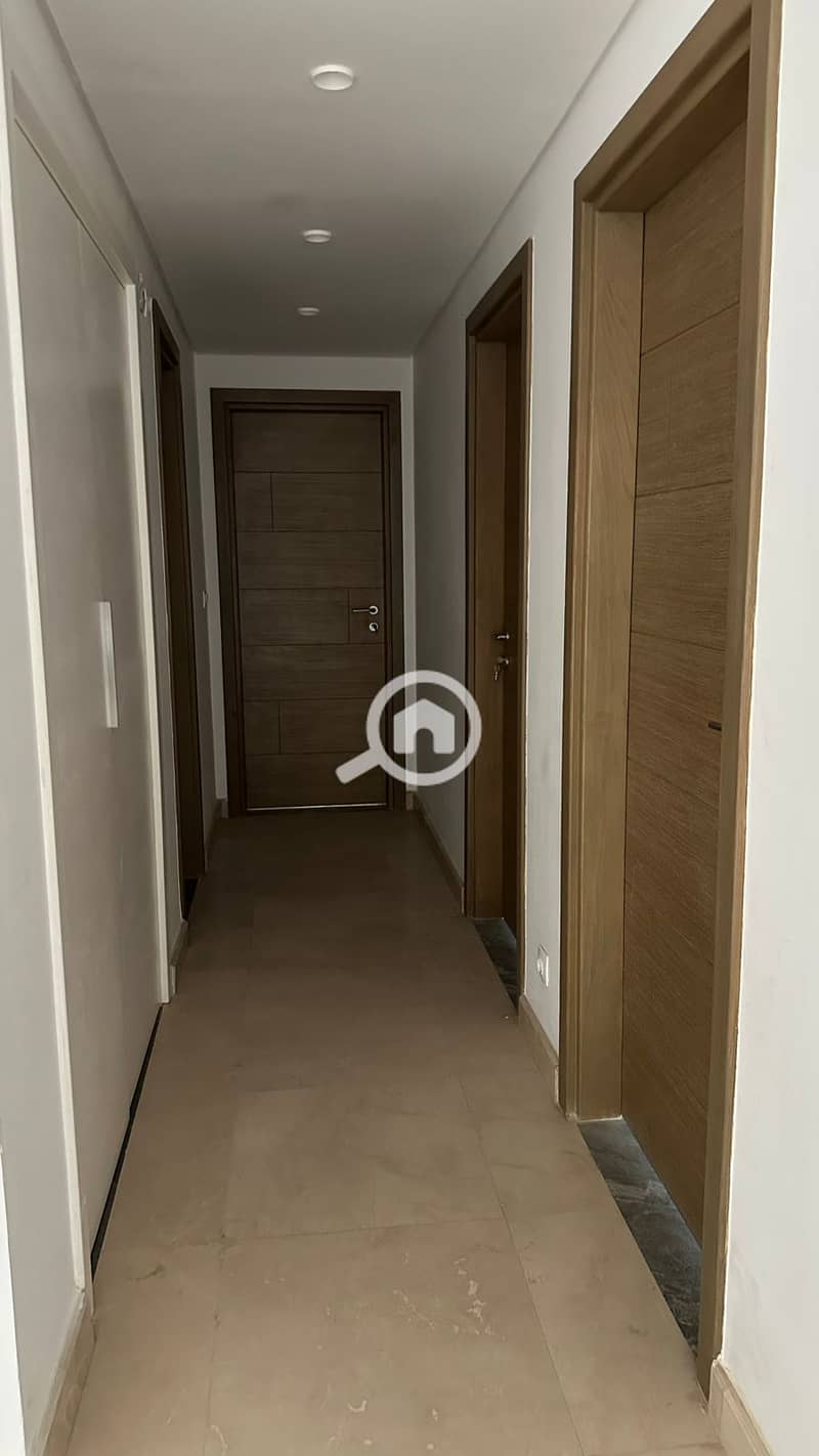 8 2513ba0a-35f2-4a08-a2ce-b8f1fb680f46. jpg