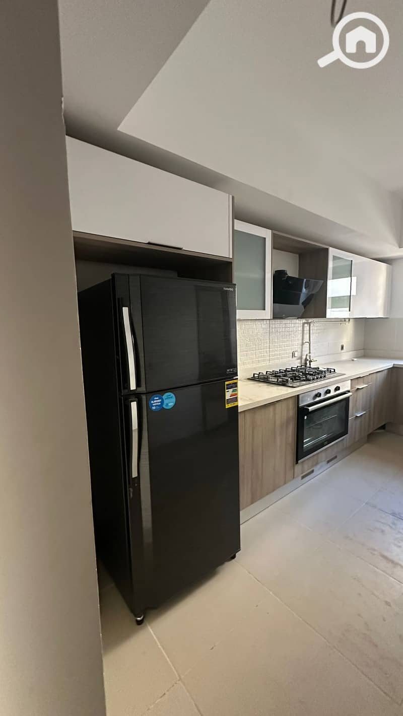 13 d9f68f14-98de-4595-b546-f2660eb223ef. jpg