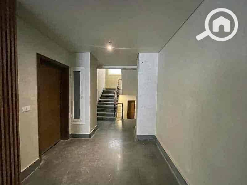 2 f077c892-0ece-4528-9c01-1c94bb826409. jpg