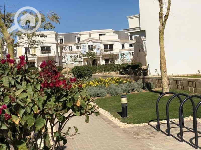 12 5203c647-2afb-46c1-8623-63bcbb455ffd. jpg