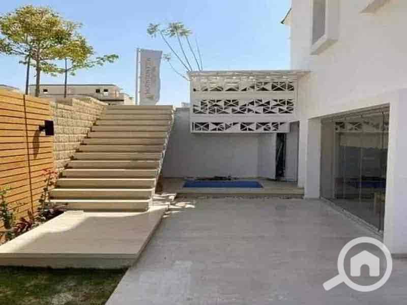 5 8f38d2ea-2775-469e-8a69-c72f63d40bf1. jpg