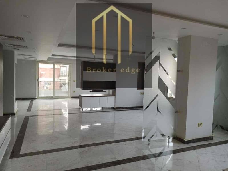 5 80043b9e-1561-42a0-ba71-9b7b499e8e8b. jpg