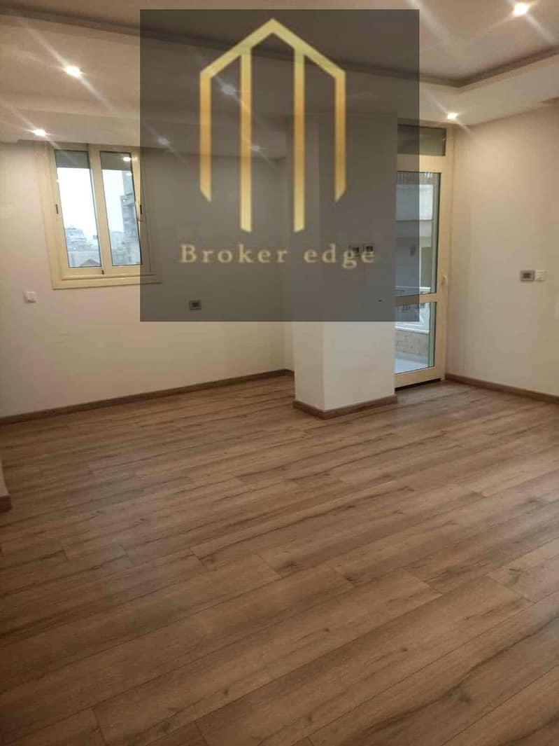 13 fcc53e02-fe3b-4b1d-a2e7-c19e69eb7577. jpg