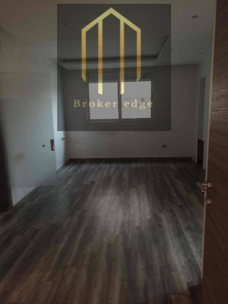 14 777a52c2-732e-4527-b4ac-1a8f686b1d48. jpg