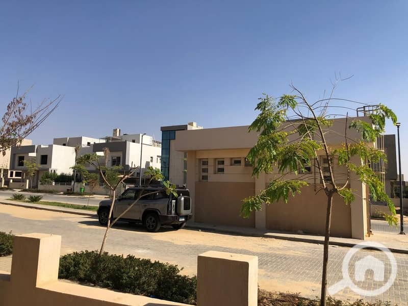 4 59bfab9a-4b37-4c08-9db9-df73c3331e7a. jpg