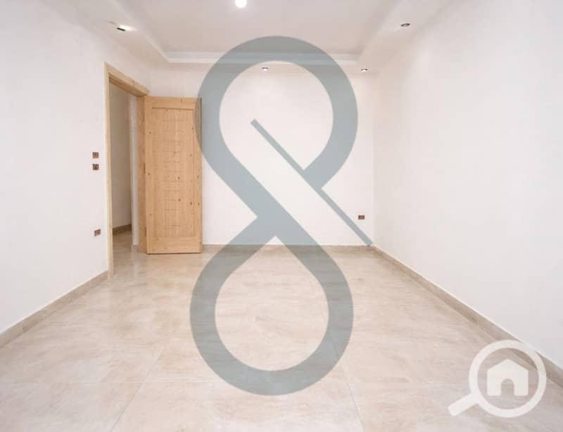 2 Smouha 8625 5. jpg