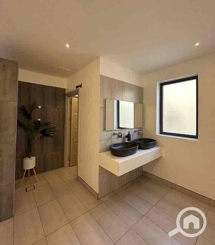 4 f5898084-775d-4b68-948c-24517fba13e9. jpg