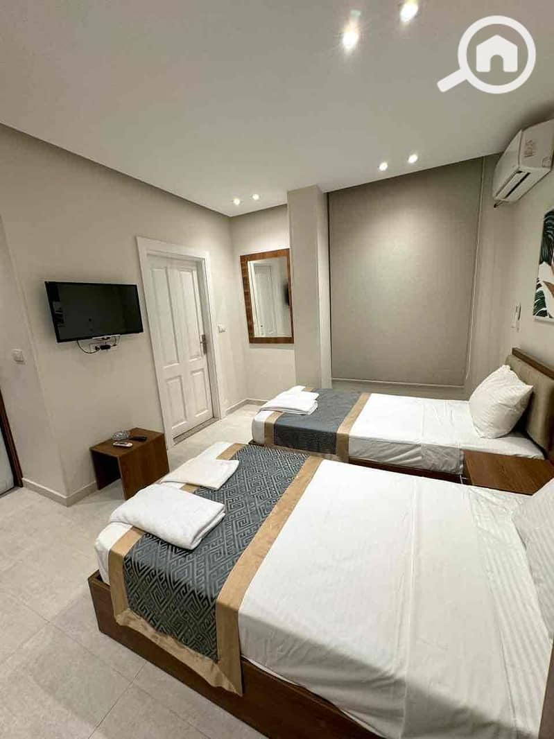 8 b432df90-482a-4f8c-8f16-6c2eb2aef21a. jpg