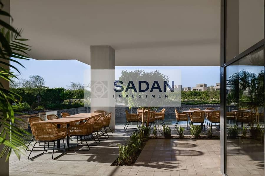 10 8fe72d0b-c19e-4f9d-8323-11677c190c65. jpg