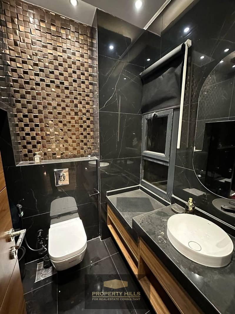 9 63652ff3-2900-49c3-bab3-06a1c7578704. jpg