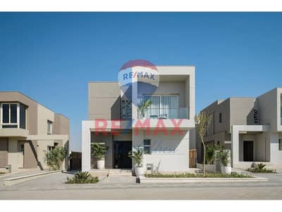 3 Bedroom Villa for Sale in 6th of October, Giza - 0db3fffc-e5d4-458f-a729-2e92d0110e4c. jpg