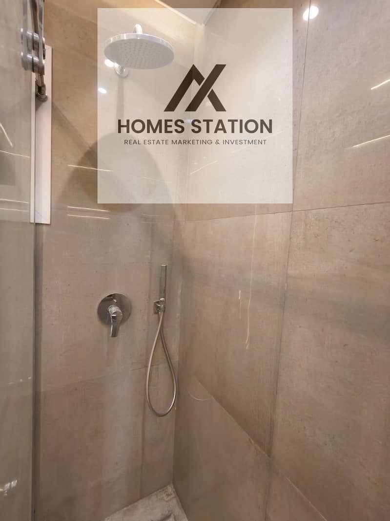 4 98fb367b-c7c7-41e0-9c8c-b4a2b3899f2c. jpeg