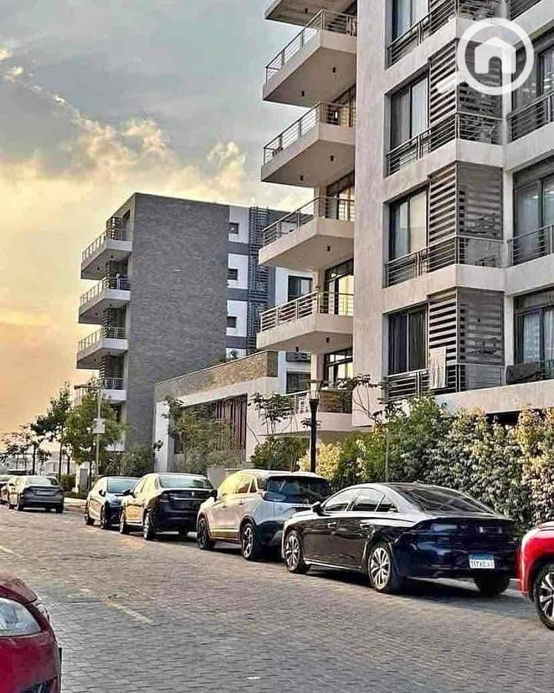 8 e182ad78-34e0-44c2-9172-55f38443fce7. jpg