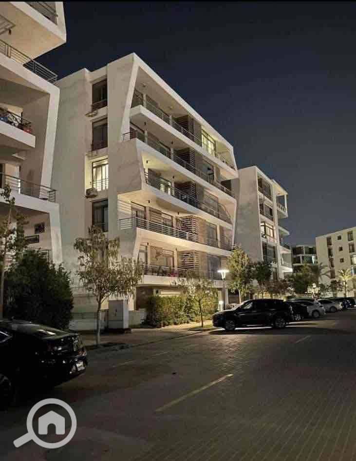 10 6383aff4-ce87-449e-ae8b-4caf72bc111a. jpg