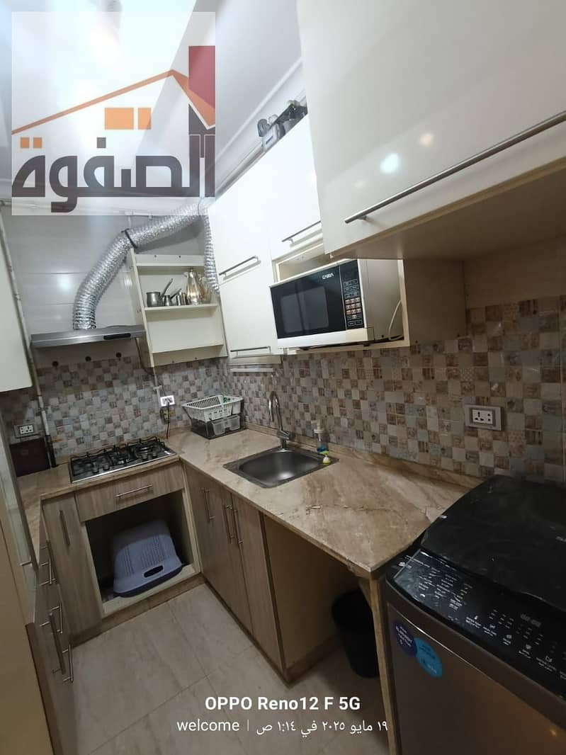 4 1a5c3a53-ddd3-428a-9c28-c4deac7da1f7. jpeg