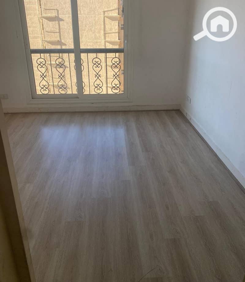 2 5decd0ad-79a2-4a0e-b161-50aa946054a5. jpeg