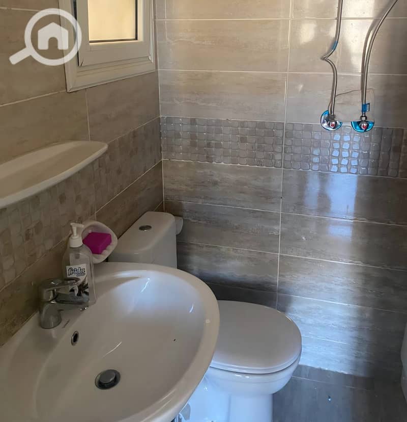 8 79359575-e7e8-42b4-a0cb-8a681082fb1f. jpeg