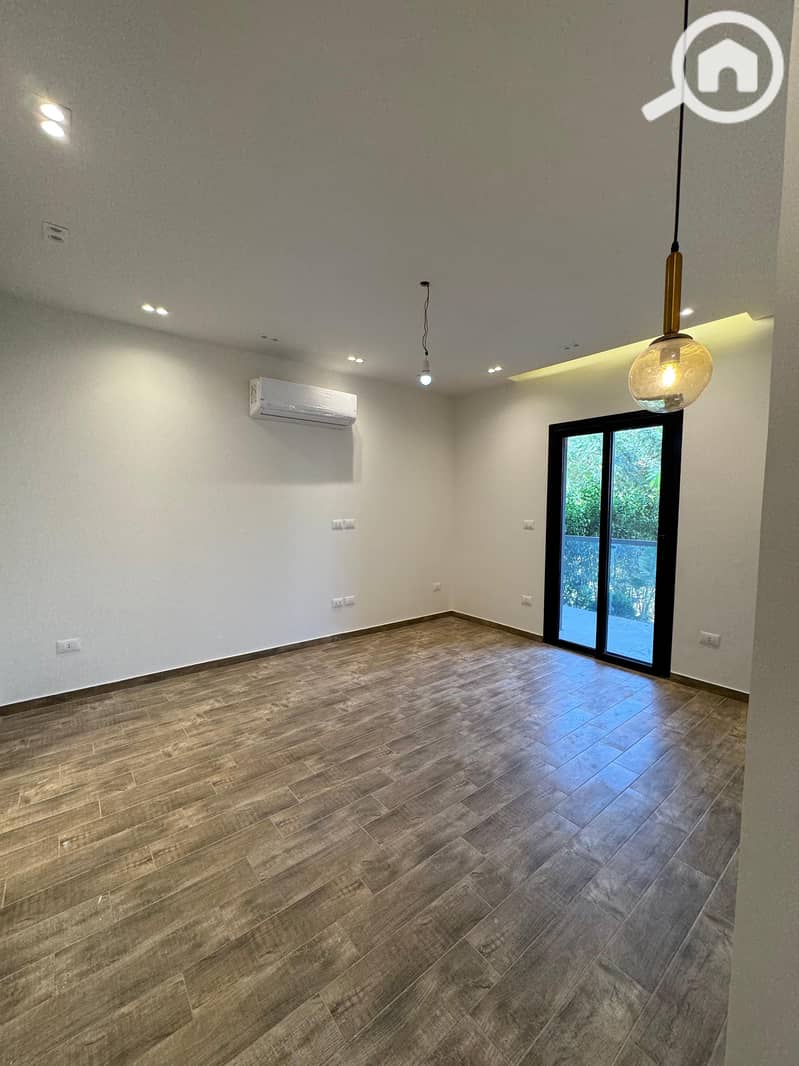 5 a8633a6b-bfeb-4bc1-875e-23f9ac6b1280. jpeg