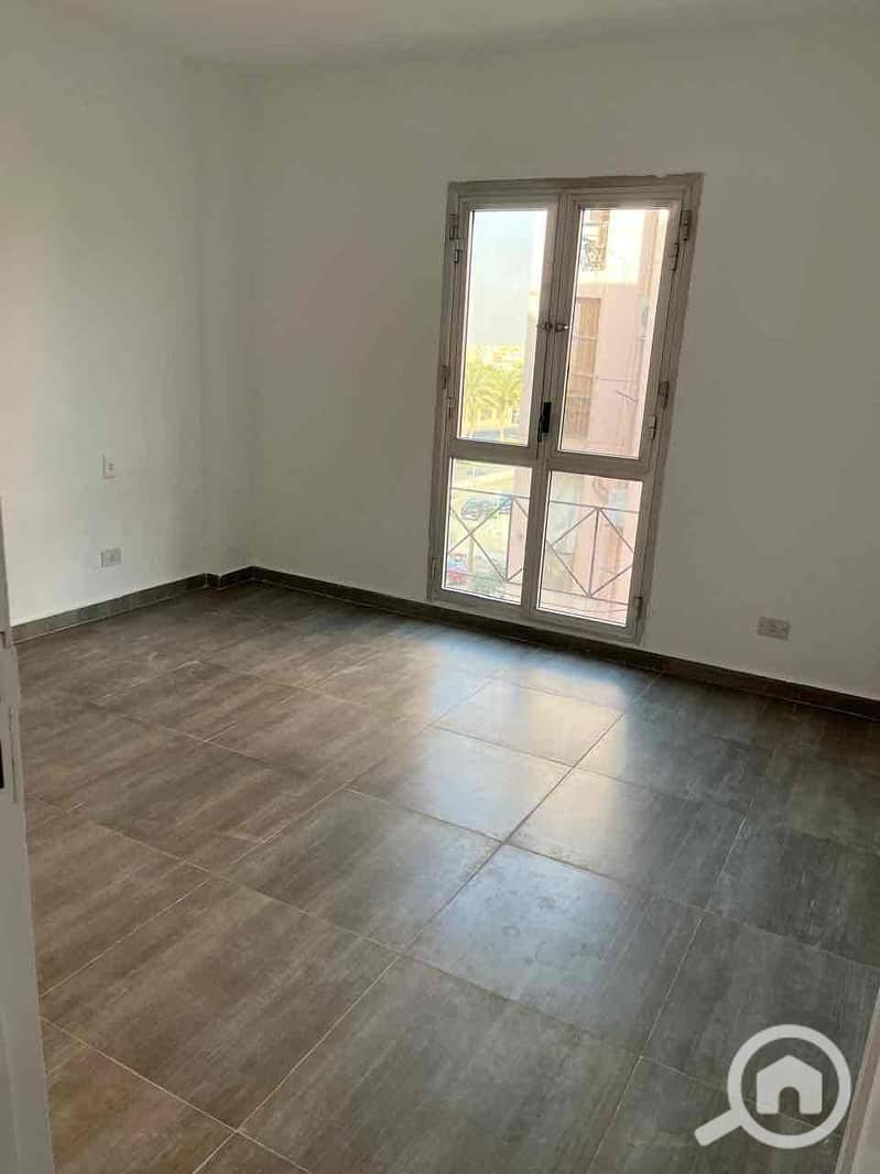 8 52f5cc72-f7d3-453a-bef9-965340af3437. jpg