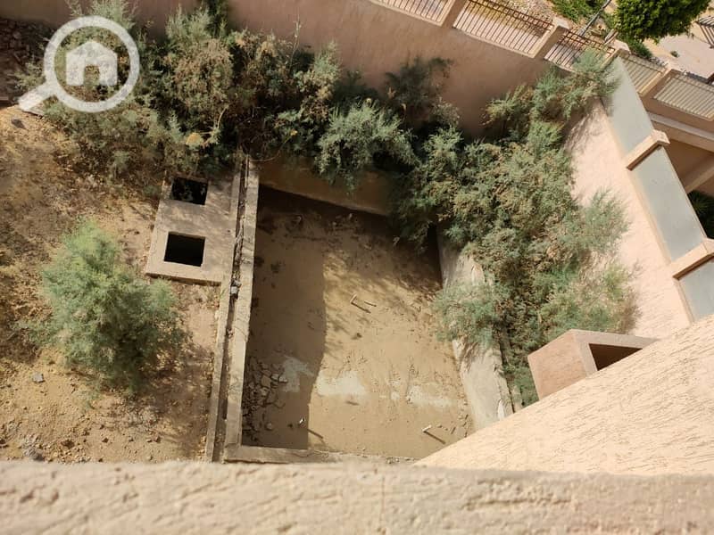 7 4b824634-18de-4b27-b54b-4c65e291fb8f. jpg