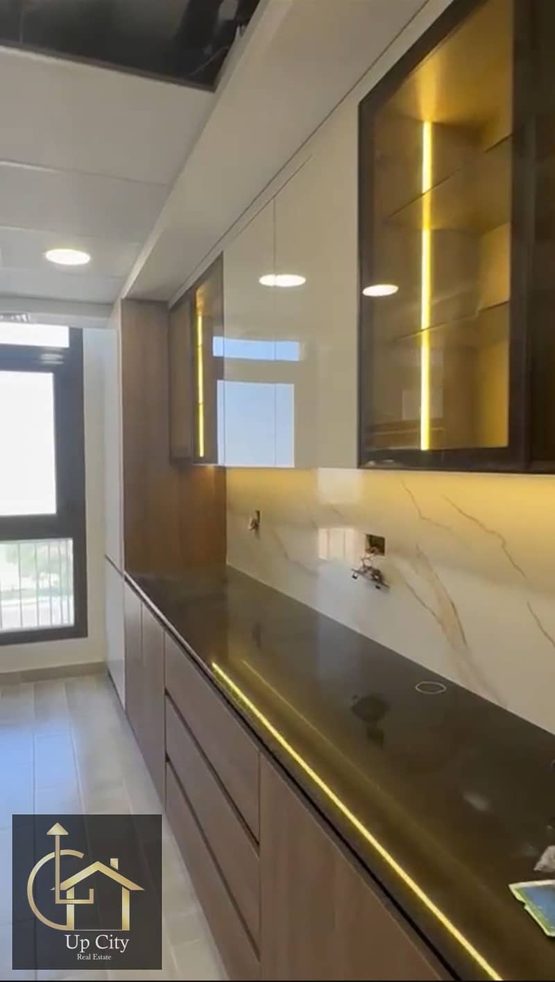 4 e4a09f1f-df40-4986-b960-ee863b98f442. jpg