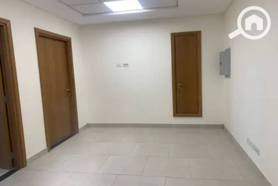 6 5cddba0c-2e6e-46b3-80e7-2570ab9f25ac. jpeg