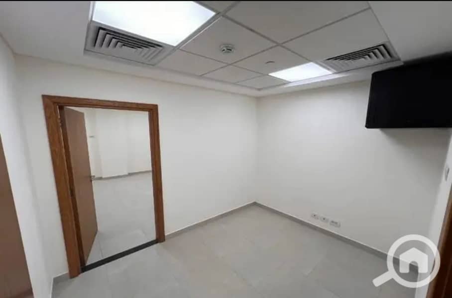 10 0cf66d03-31e8-482f-a4c4-75ec210317f3. jpeg