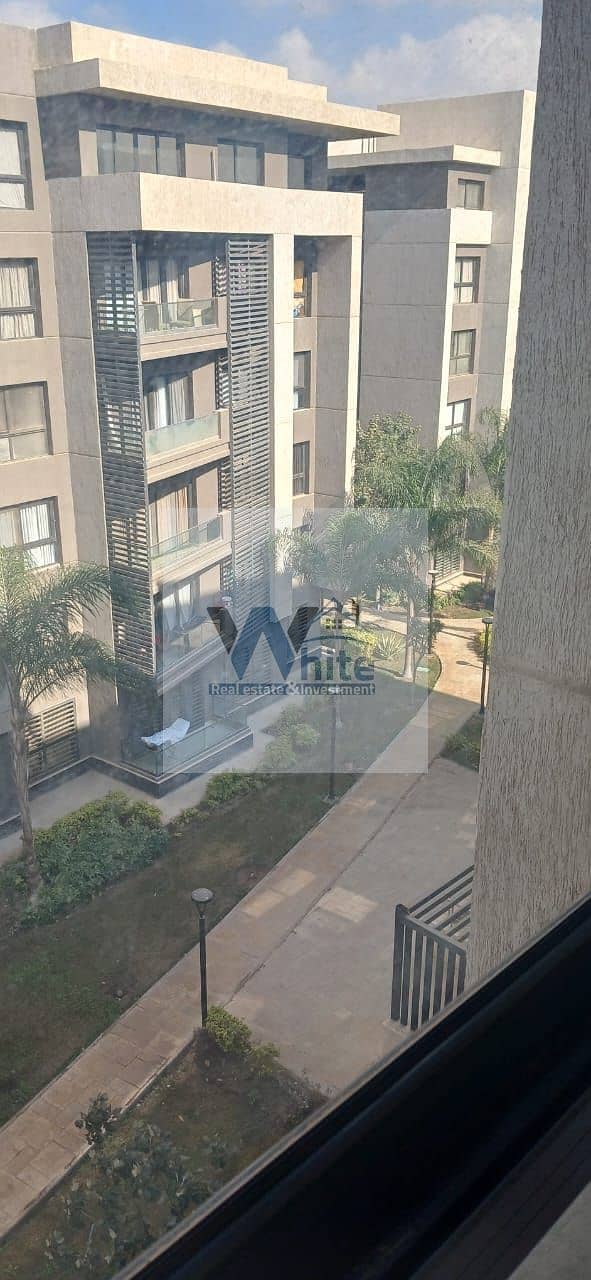 4 4367e69f-eb9f-4e69-bd4a-522f46969db0. jpeg