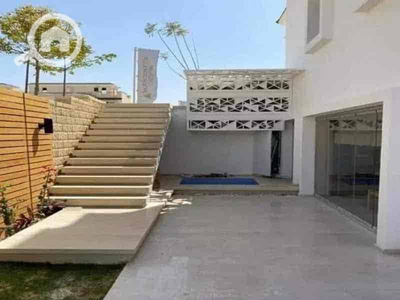 11 8f38d2ea-2775-469e-8a69-c72f63d40bf1. jpg