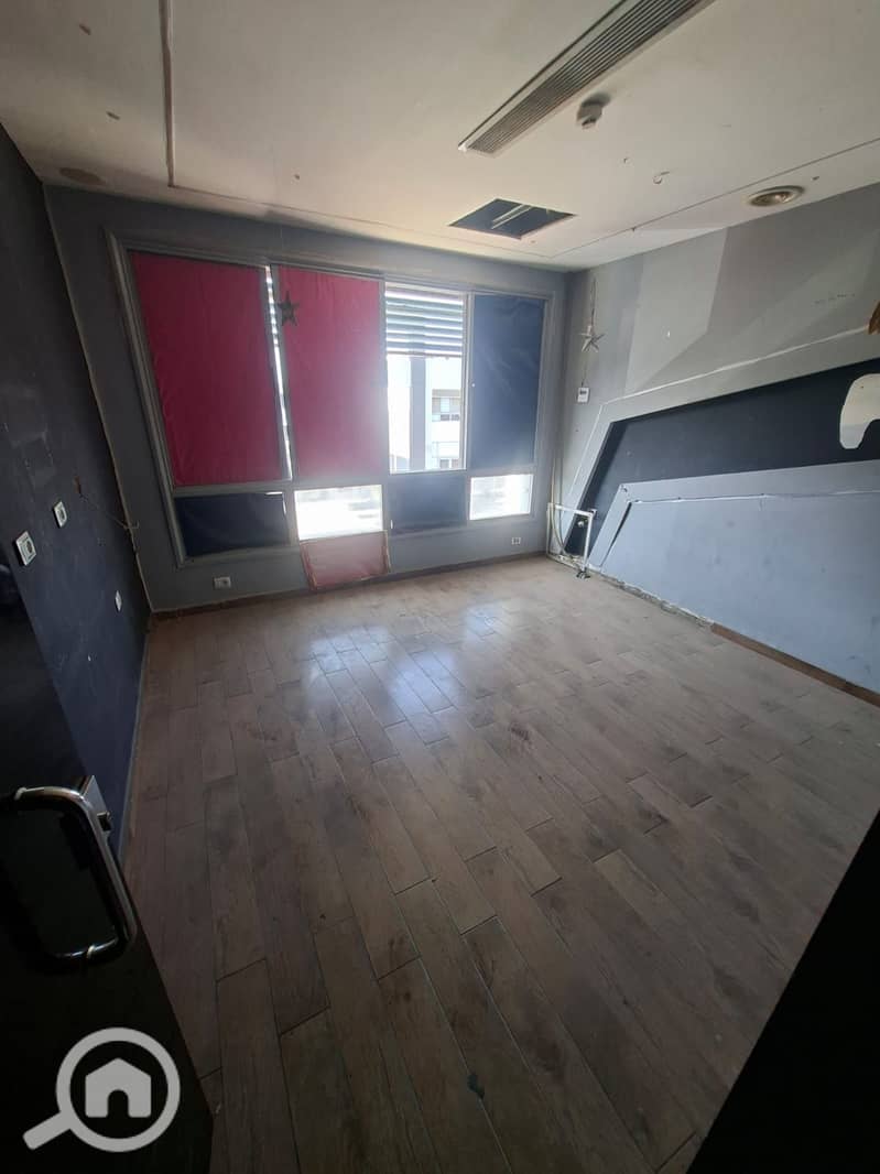 4 WhatsApp Image 2026-01-22 at 3.13. 09 PM. jpeg