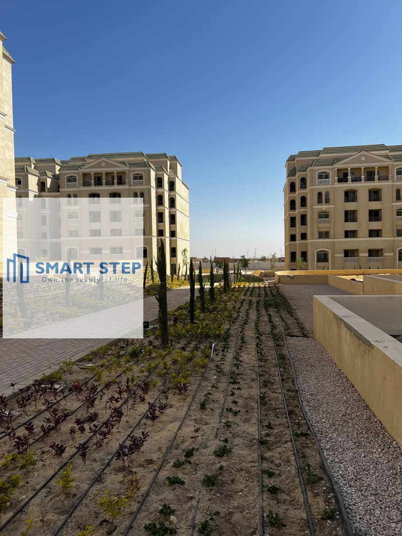 10 279b5f3b-3a7a-40fa-8191-13828435c203. jpg